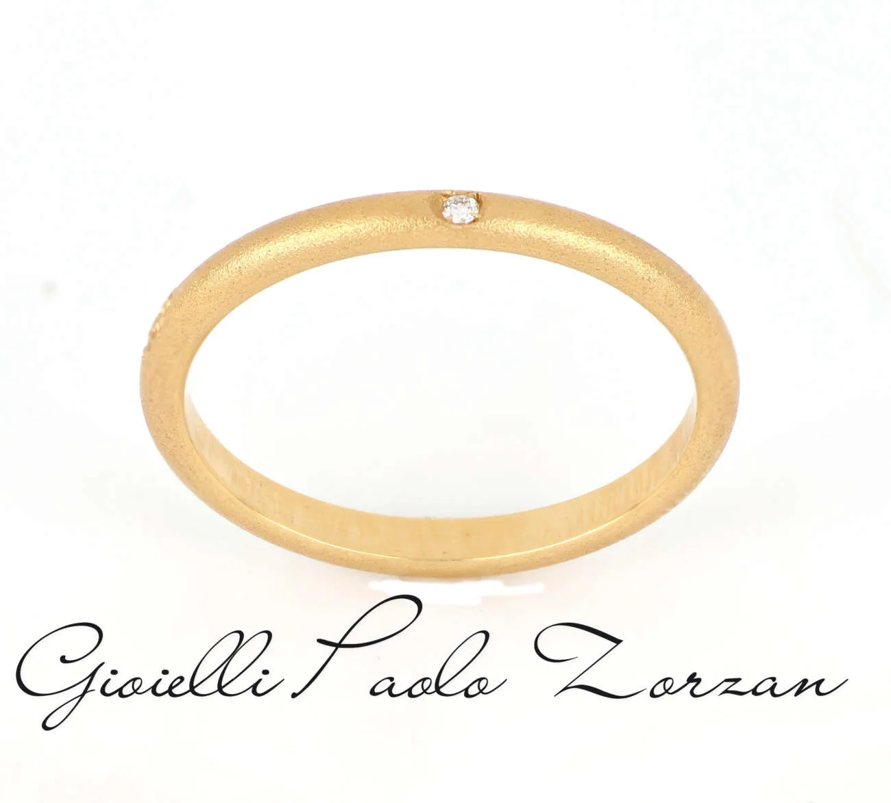 Anello fedina in oro giallo satinato e brillante AN-76